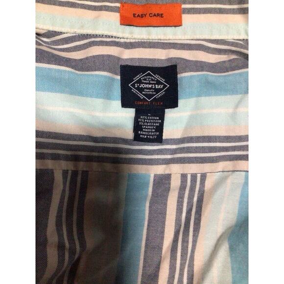 St. John's Bay Comfort Flex Men’s L Easy Care Short Sleeve Button-Down Shirt - Picture 3 of 4